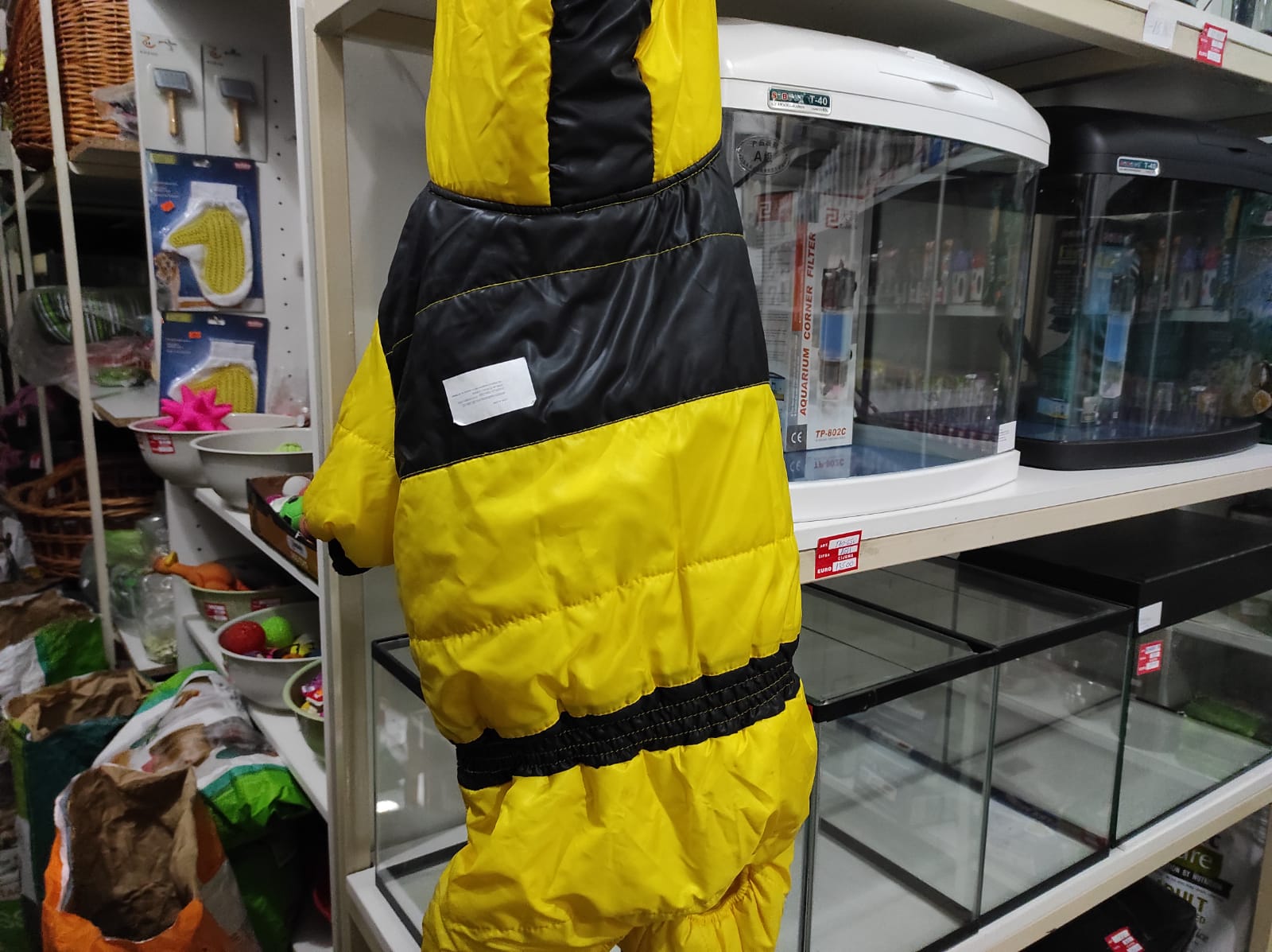 zuto crno odelce za pse